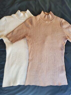 Lot of 2 - Madison Grey Ribbed Mock Neck Short Sleeve Tops - Size Small S